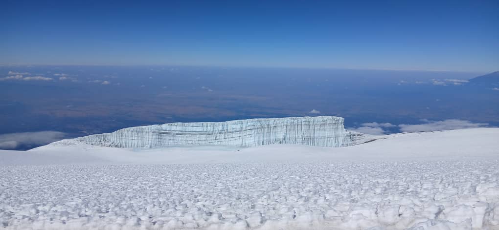 Glacier wall at Kili